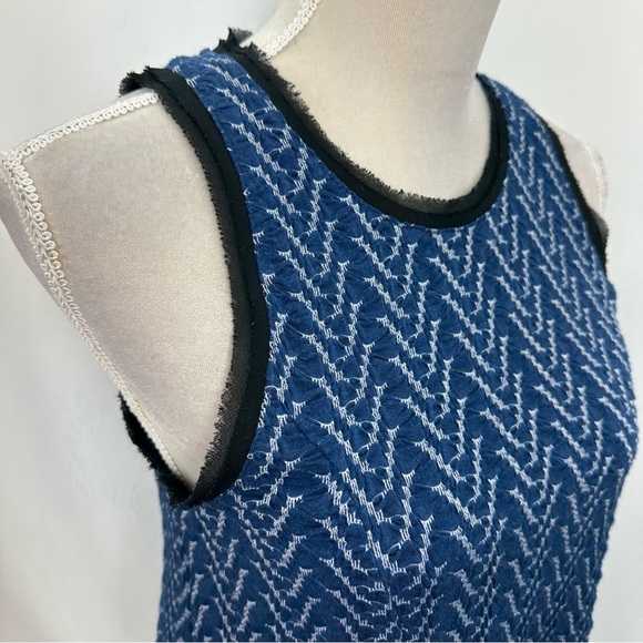 Anthropologie Postmark Sleeveless Blouse Blue Textured Dressy Quilted Size Small - Picture 4 of 8